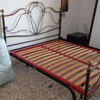 letto lipparini con reti in doghe in legno