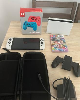 Nintendo switch + mario kart Deluxe 8 + accessori