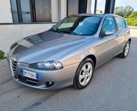 Alfa Romeo 147 1.6 16V TS (105) 5 porte Distinctiv
