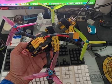 Drone fpv Speedybee Mario,visore, telaio 8" motori