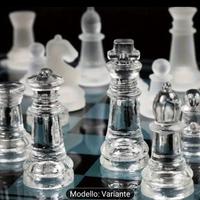 Dama da gioco in vetro