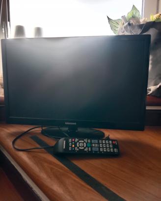 televisione schermo piatto Samsung