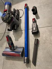 Dyson  v7