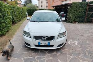 volvo V50 D2