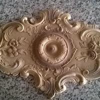 Rosoni in gesso per decorazioni soffitti e pareti
