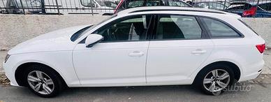 Audi A4 Avant 35 TDI S tronic line edition