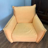 Poltrona arancione chateau d’ax