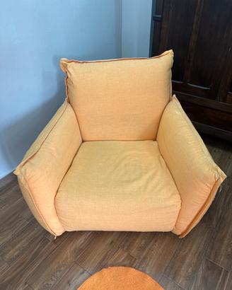 Poltrona arancione chateau d’ax