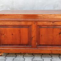 Cassapanca  in legno