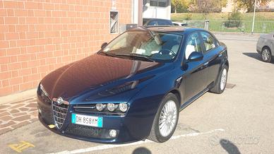 autovettura alfa romeo 159 