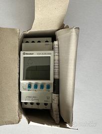 Temporizzatore per guida DIN 230