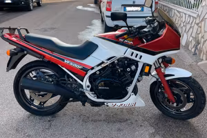 Honda VF 500 F V-Four 1985 – moto d'epoca