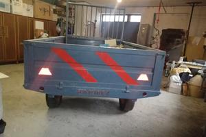 Rimorchio carrello per trattore