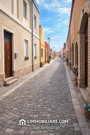 Investimento trivano con terrazza sovrastante