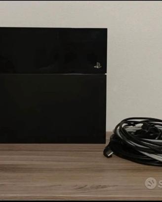 Playstation 4 + 2 controller