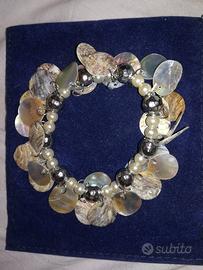 Bracciale perle e cerchi di conchiglia madreperla