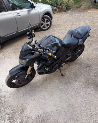 Kawasaki Z750R Black Edition