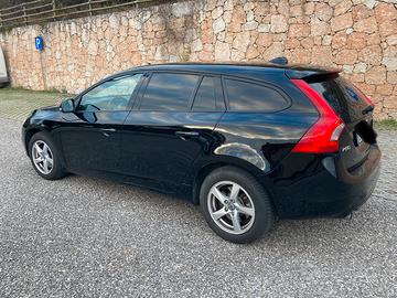 Volvo v60 D2