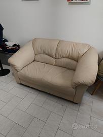 DIVANO ECO PELLE