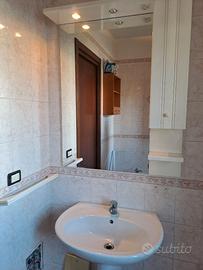 Mobiletto bagno e lavandino