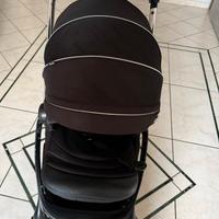 Passeggino 100€ trattabile fronte mamma e strada