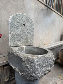 Fontana in pietra per giardino