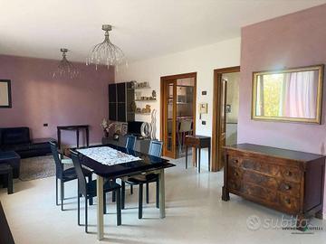 Villa di 258 m² con 5 locali e box auto doppio a Q