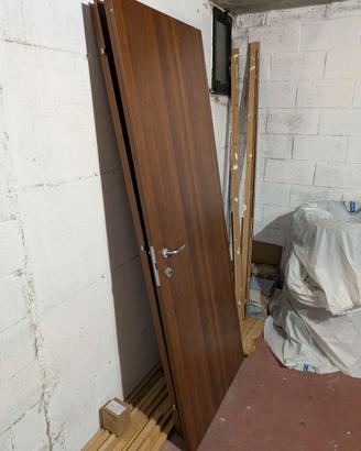 Stock 6 Porte Interne Legno (NOCE) con telai