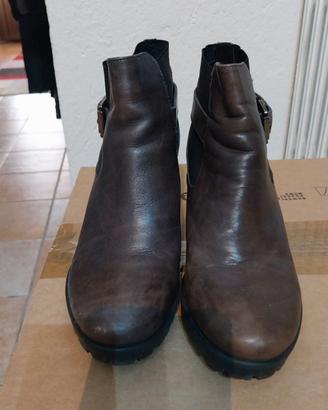 Scarpe marroni Bata numero 37