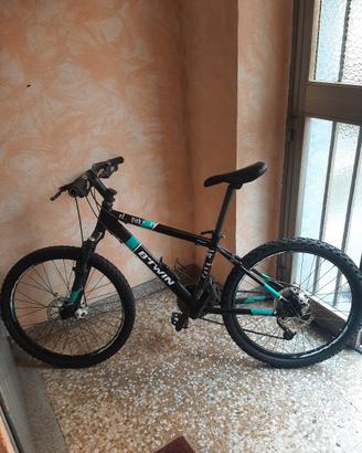bici mtb btwin st 700