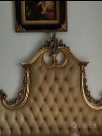 LETTO STILE BAROCCO CON COMODINI ANTICHI E SETTIMI
