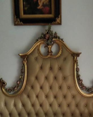 LETTO STILE BAROCCO CON COMODINI ANTICHI E SETTIMI