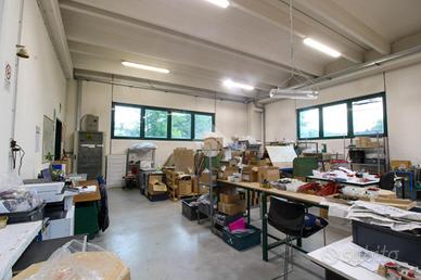 CAPANNONE A OSIO SOTTO