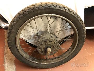 Ruota moto epoca 3,00/18  a 15 euro