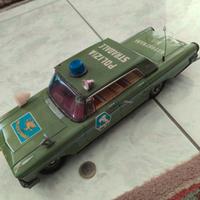 Auto latta Polizia Stradale