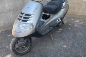 Piaggio hexagon 180