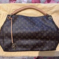 Louis Vuitton Artsy