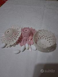 Cappellini e svuotatasche per bomboniere