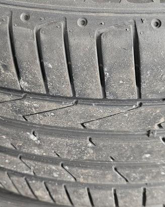 PNEUMATICI AUTO 215/60 R16 E 245/40/ R18