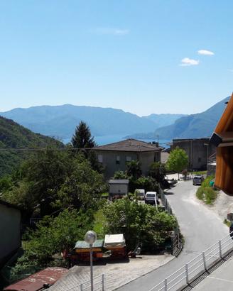 Trilocale vista lago+cantina. Zero spese cond.