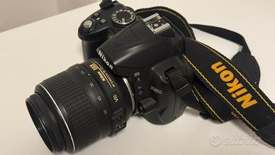 Nikon D3000 reflex completa