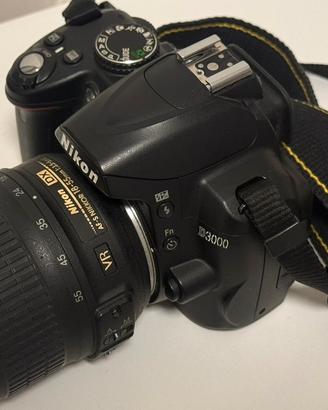 Nikon D3000 reflex completa