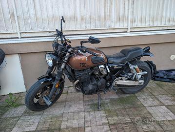 Suzuki GSX 750 cafè racer