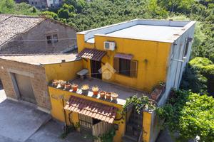 3 LOCALI A VITERBO