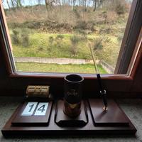 calendario e porta penne d'antiquariato 