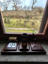 calendario e porta penne d'antiquariato 