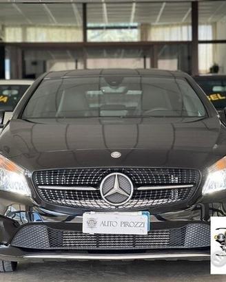 MERCEDES CLASSE A160 benzina del 2017 con 102000KM
