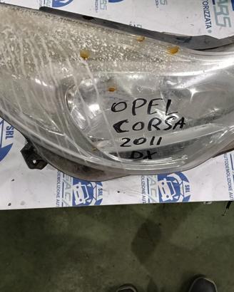 OPEL CORSA 2011, FARO ANTERIORE SINISTRO E DESTRO