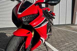 Cbr 1000 rr fireblade