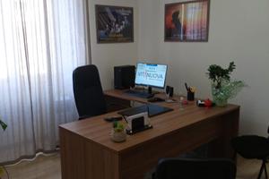 Ufficio in centro - 3 stanze arredate